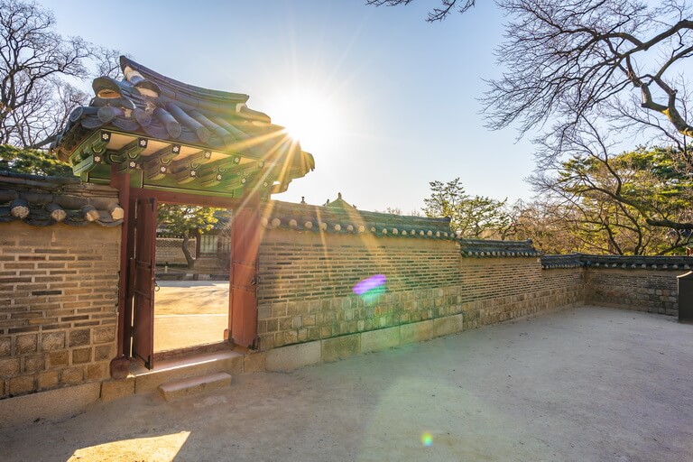 Hal Penting yang Harus Diketahui Sebelum Berkunjung ke Bukchon Hanok Village Seoul
